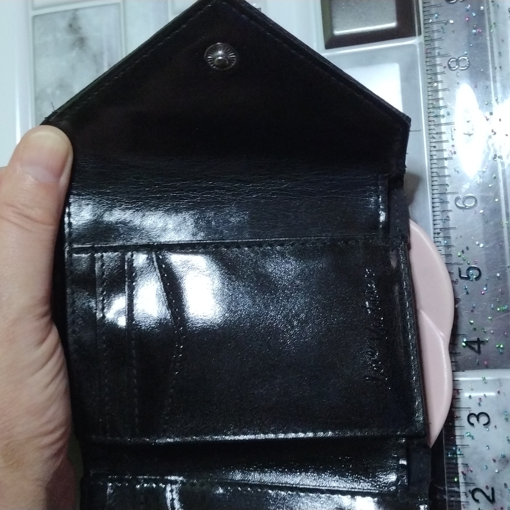 Victoria's Secret Black Faux Patent Leather Quilted  Wallet NWT - Picture 7 of 13